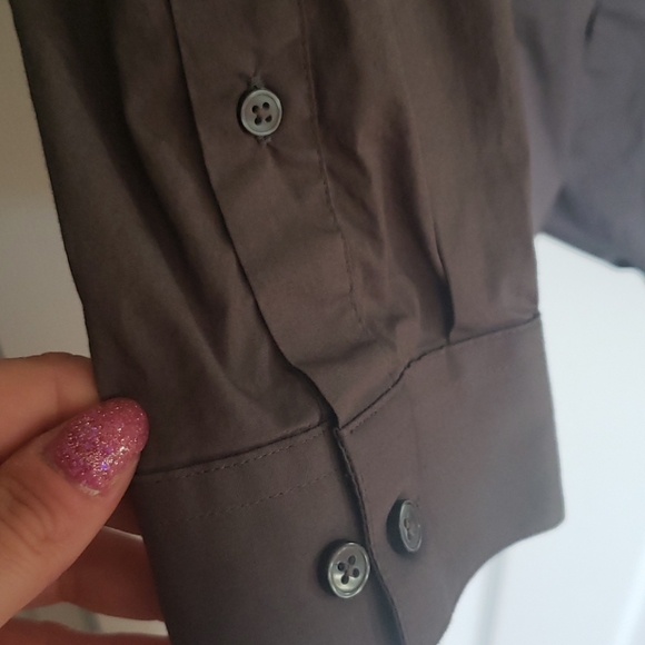 Men's gray button down - Picture 3 of 4